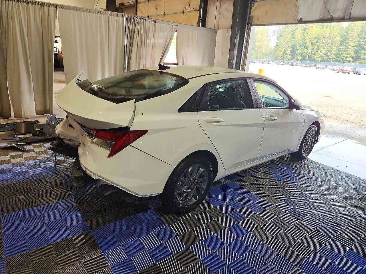 قطع جديد من المزاد Hyundai Elentra 2026 HYBRID 
راح تنشحن للعقبه(يعني بعدهي بامريكا)
مده الوصول غير معلومه 
السعر واصل للعقبه بدون تصليح بدون كمرك 
#السعر 126 ورقه 
للأستفسار الاتصال على الرقم التالي
*********** واتساب أو اتصال
مكاني ميسان العمارة /وعندي فرع بكل العراق لغرض ضمان حقك والمكاتبه

نص مكتوب في الصور:
- 63757836
- 65757836