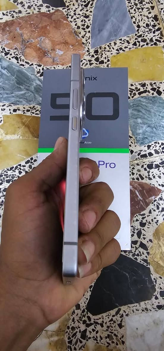 سلام عليكم
جهاز امفنكس هوت 50 برو جهاز جديد ولقران وما مفتوح أبد حته غراضه بعدهن وياه 

*********** رقم التواصل
