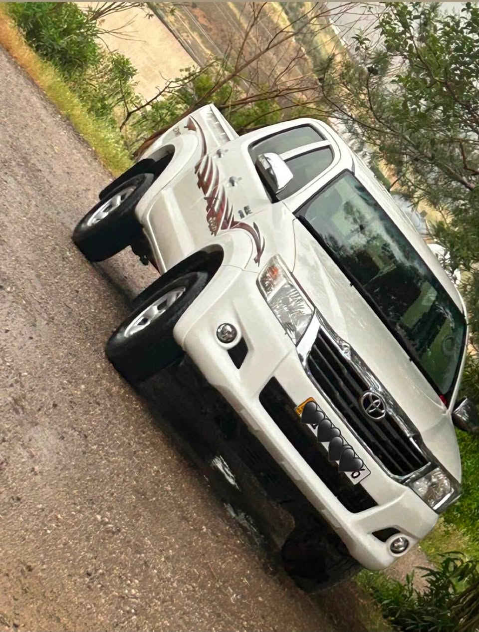 toyota hilux 2014📦
سەرەتا بەناوی خوای گەورە 
سەیارەکە بێ بۆیاخە مەکینە و گێڕ و ئەکسل بەشەرت نەکراوەتەوە .
بۆکسی شەریکەی لەگەڵە 
سپێری دا نەگیراوە . 
تەنها ٦٥٠٠٠هەزاری حەقیقی ڕۆشتوە 
بەکورتی سەیارەکە  لەسەر دەقی شەریکە ماوەتەوە 📦
سعر 257 وەرەقەو مەعامەلە 
*********** .
شوێن سلێمانی
