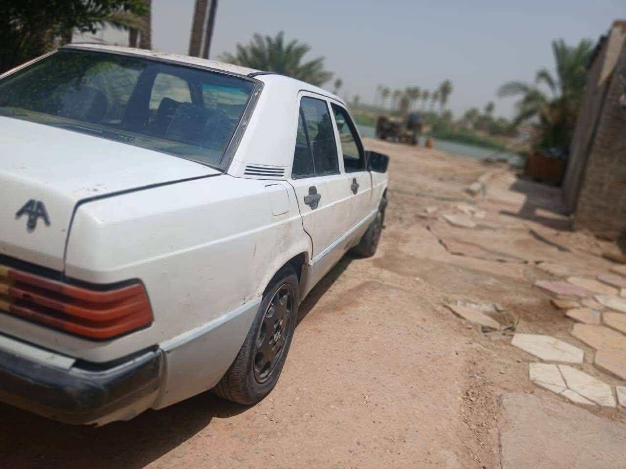 مارسدس طيارين حجم190 مكينه وكير ونجي سعر18وبيه مجال مكان كرفه ***********
