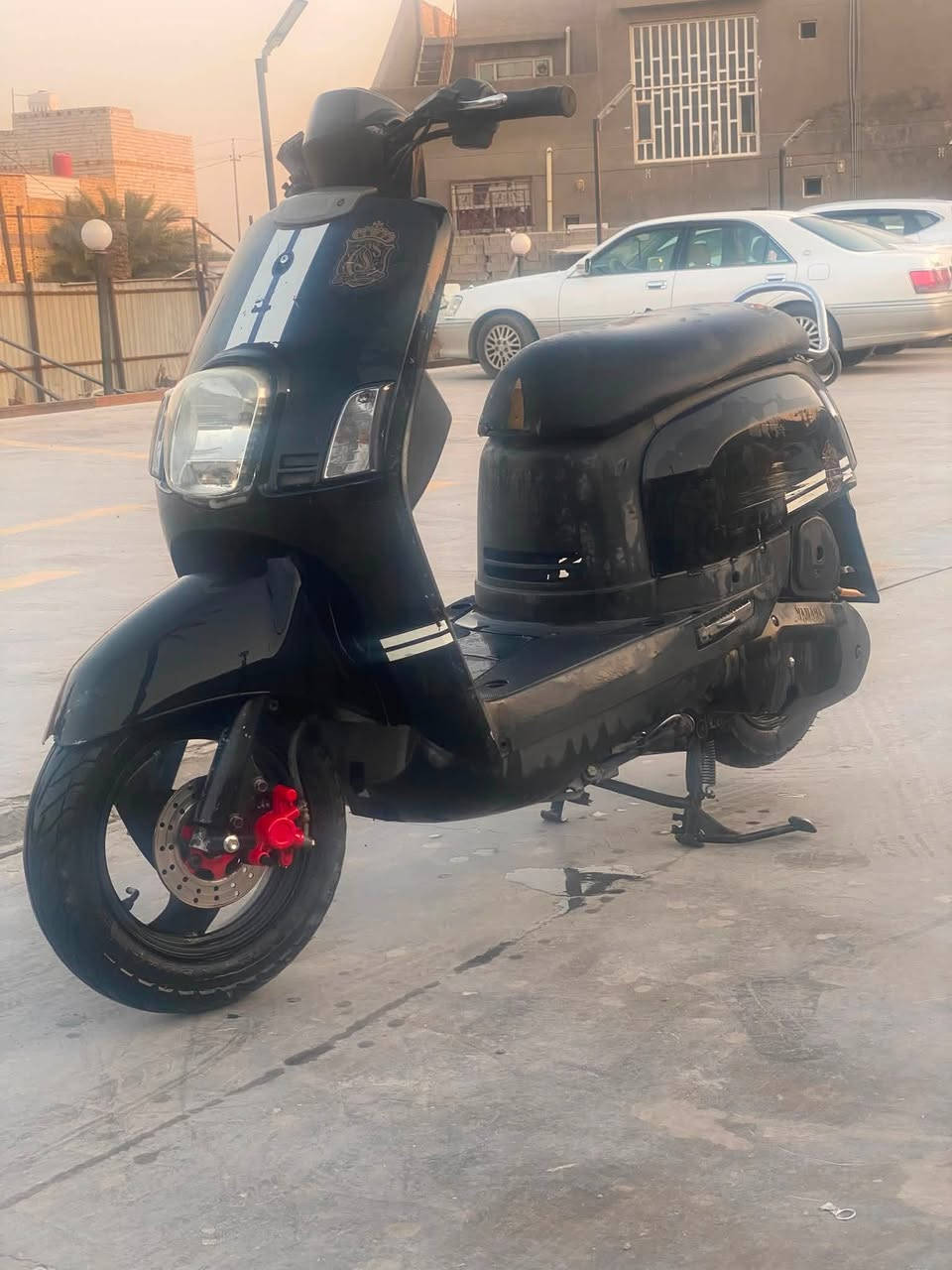 ماكس بوليس نوزل
دراجه مرتبه وخرسه 
كهربائيات شغاله اشاره لايت عالي ناصي 
هورن سلف نگرة 
كفراتهة كله ختم 
بيهة شخط بالصفحه وبس 
سعر 700 نتافهم على رقم 
***********

