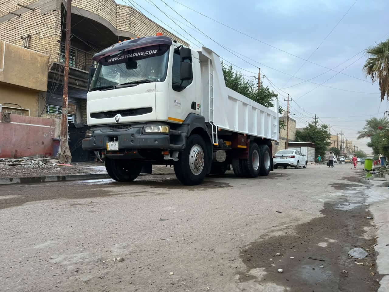 رينو ٢٠٠٣ • رقم واسط • مثبته مقطورة