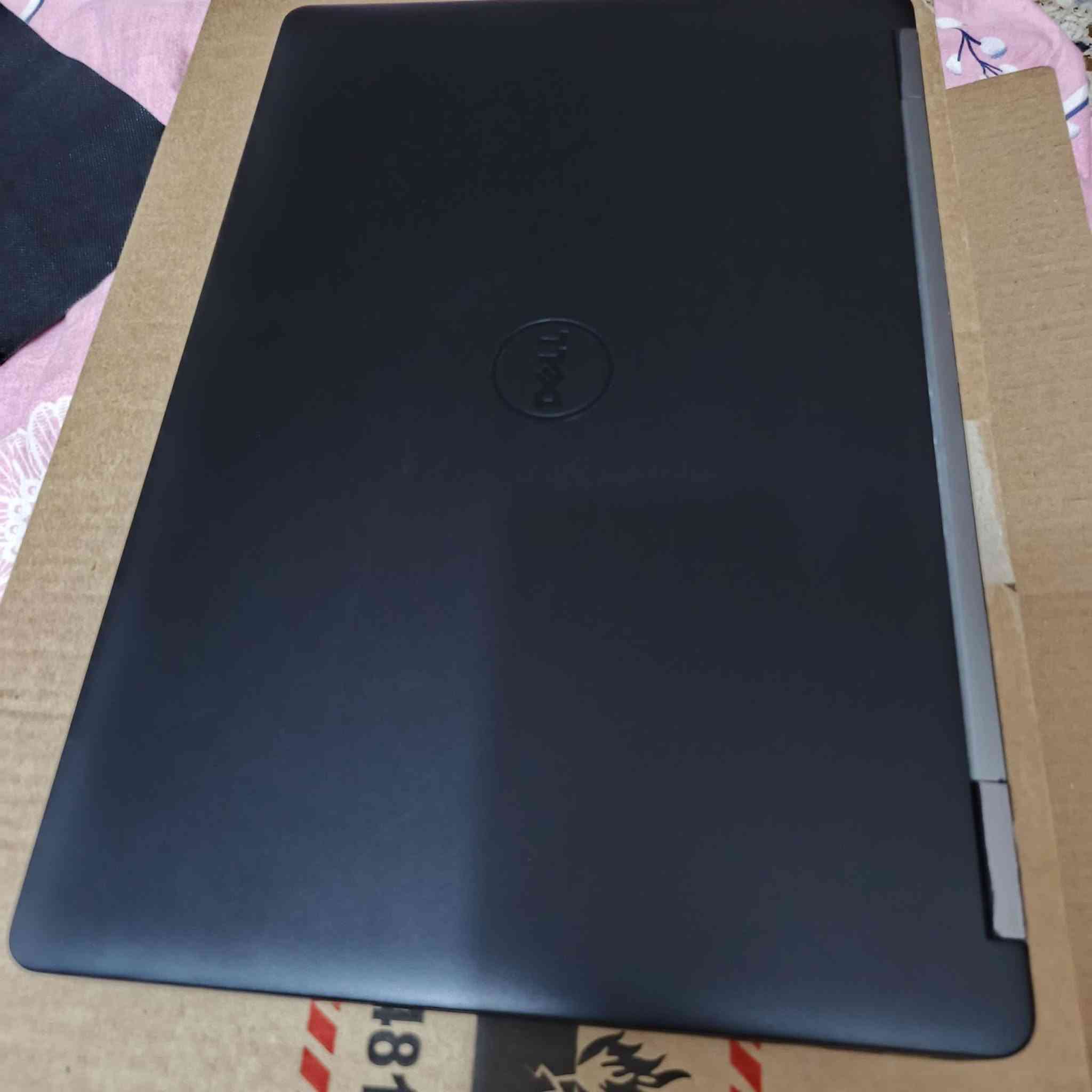 ديل Latitude 5570 • i5 الجيل السادس • ٢٥٦ جيجا SSD