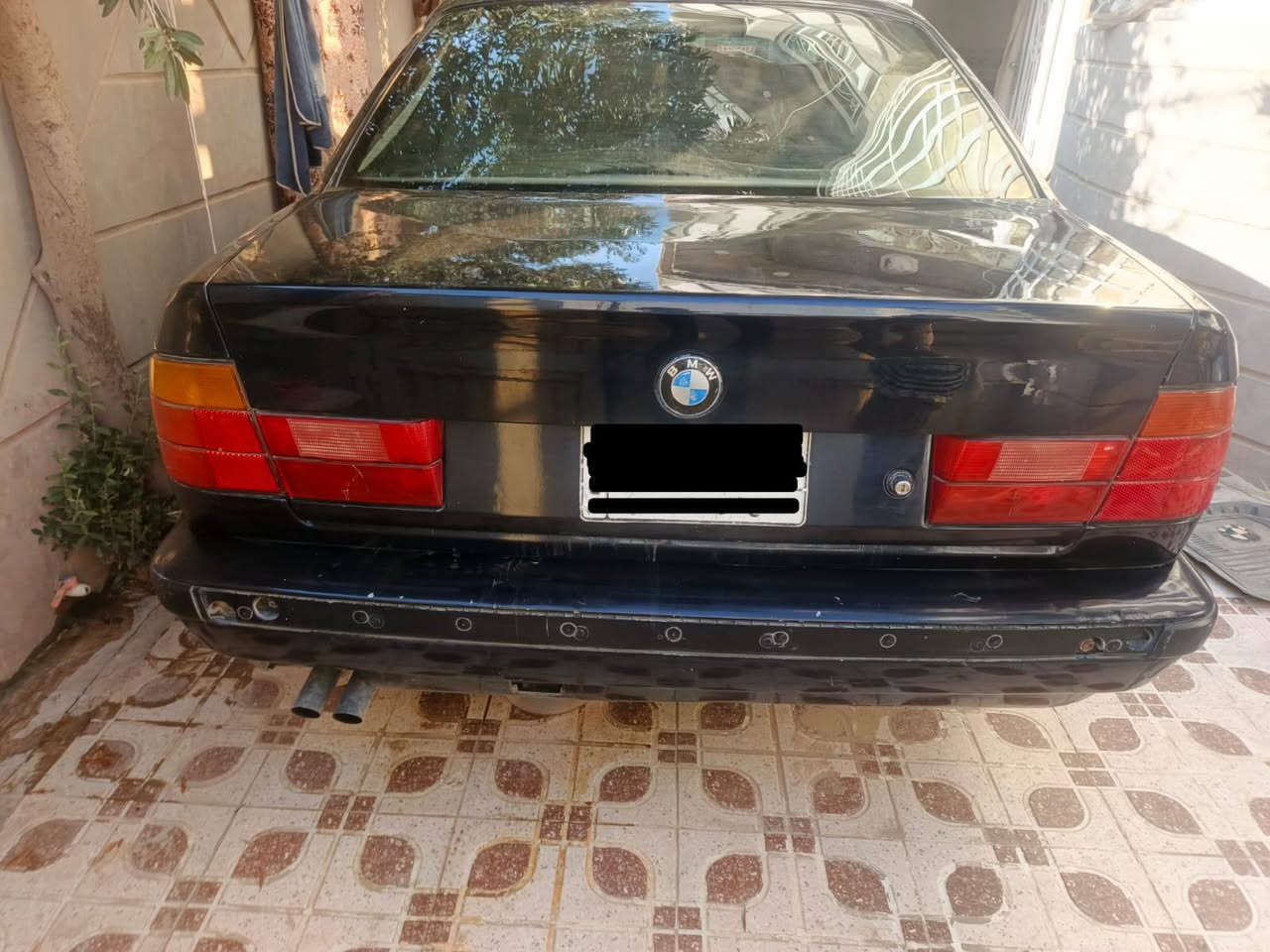 السلام عليكم ورحمة الله طبعا من رخصة الادمن
بي ام دبليو 525 اصل محرك مسكر عدل تبريد ثلج و الجام چوبي السيارة عيزها 
دوشمة كشنات و بطاين بوب ما تنطيها ب50 أو 45 بس نظراً 
لحالة السوگ سعرها 35 وبيها مجال بسيط 
الأتصال ***********
واتساب ***********
