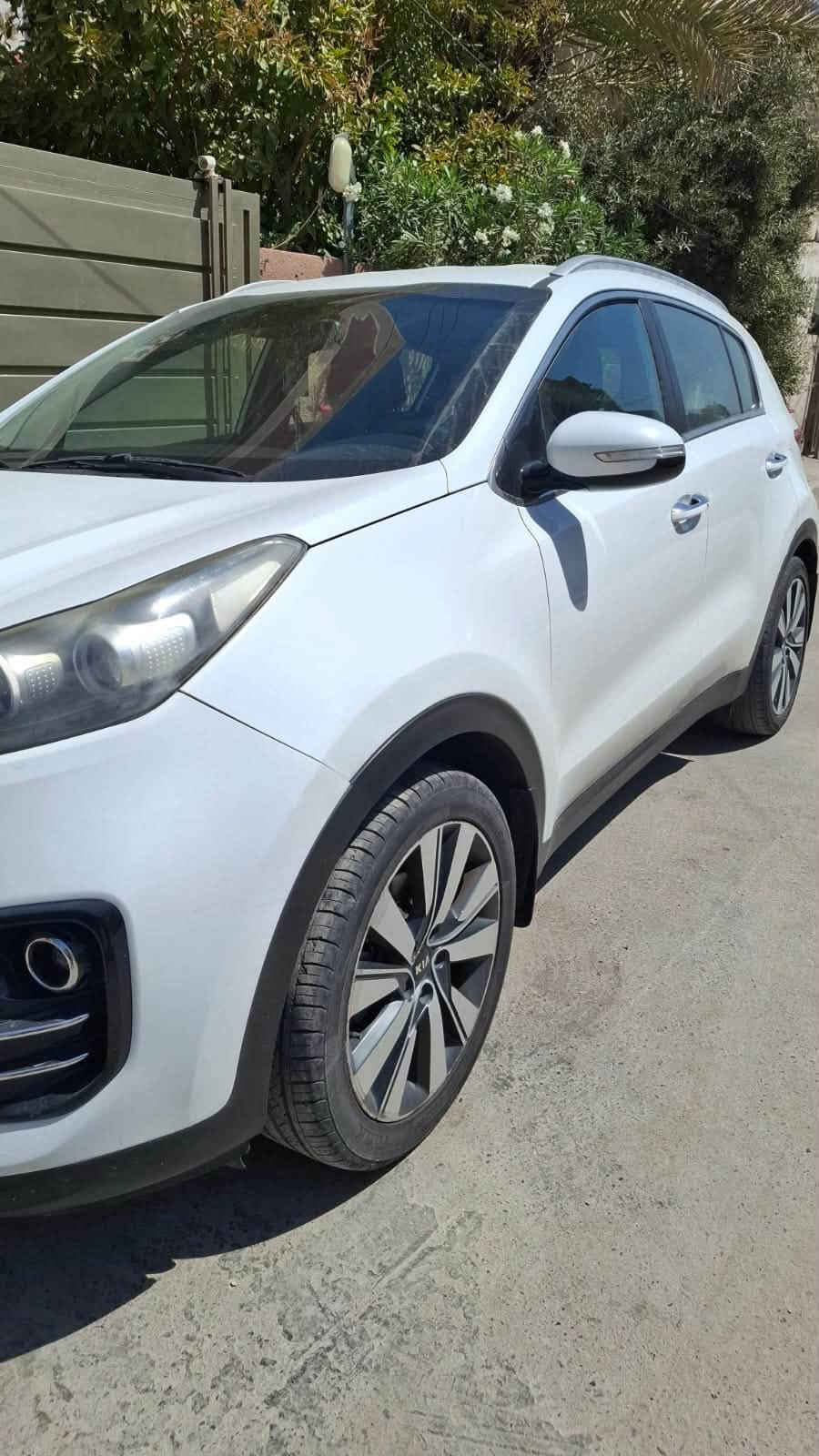 سبورتج ٢٠١٧ خليجي رقم بغداد بيها صبغ بابتين جهة اليمين ماشية ١٨٨ الف بصمه وحساسات وسماعات جيبي ال اريل نفكيشن تبريد قطعتين مكينه وكير وتبريد مكفول وبيها جرس بل ١٢٠ .. السعر ١٥٥ وبيها مجال
*********** وبي وتساب
