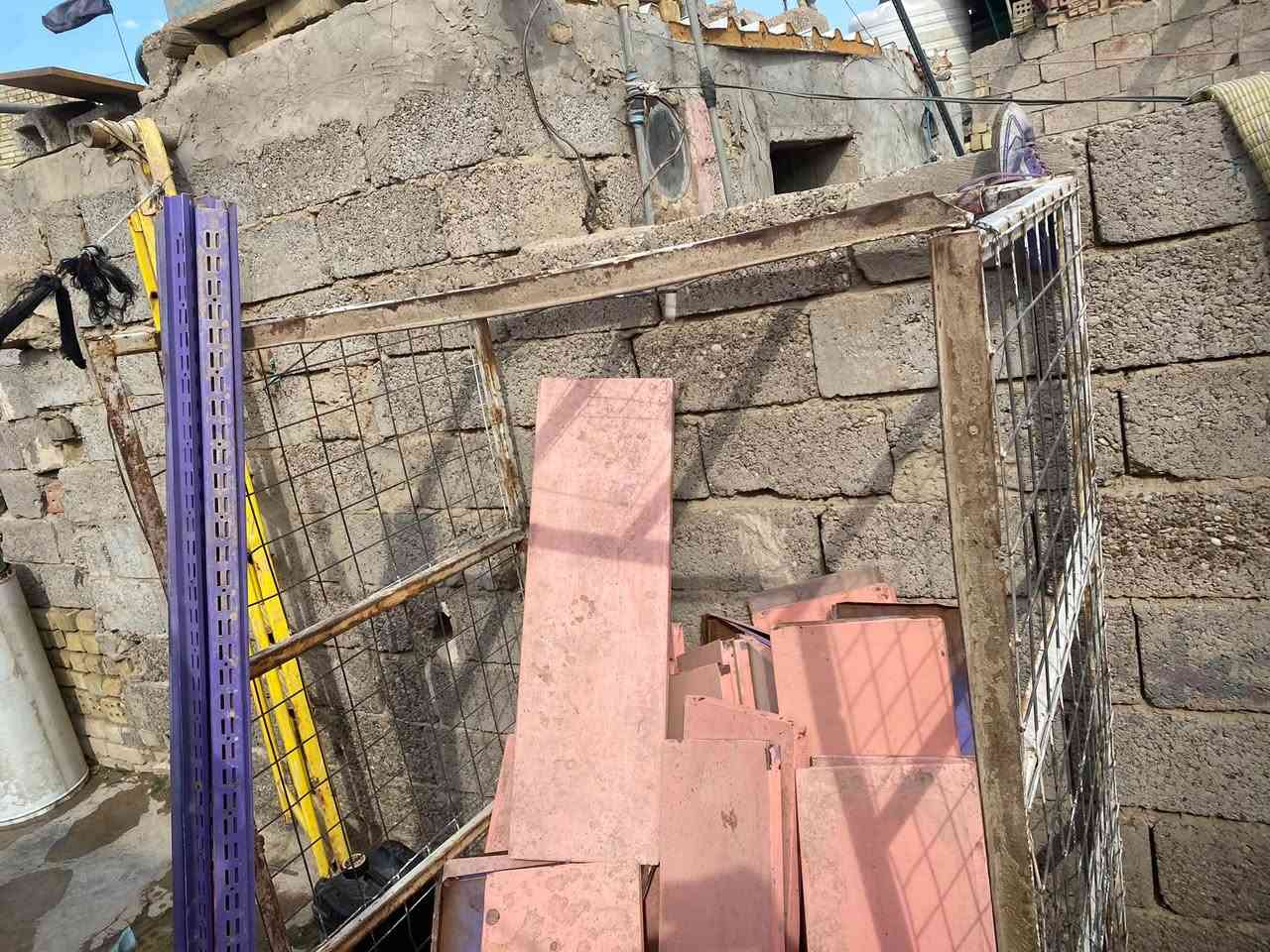 رفوف محل • نضيفات • ٣٥ كاملات