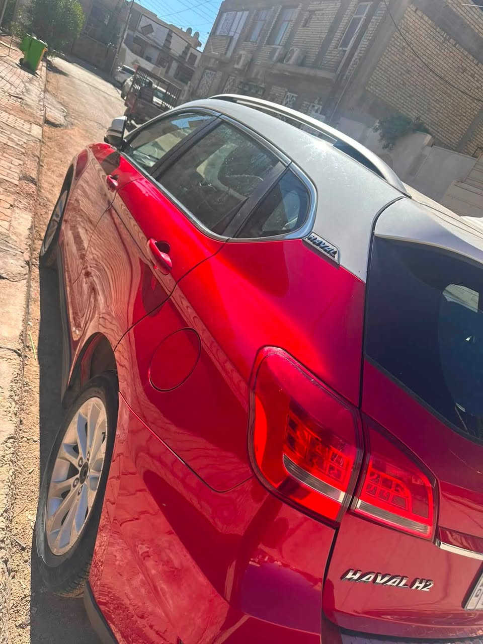هافال H2   موديل 2019  ماشيه 50 الف سنويه منتهيه
مكفوله من الحادث بيها صبغ من الصفحه مال الباب تبريد فول  مكينه  مابيها شي  بس حداديه يرادلها ترتيب. السياره مال بنيه  من دوام للبيت وتريد تبيعهة عله هذا الوضع ب87 ورقه رقم بغداد قديم  وشوف شنو تصير اجرائات التحويل والرقم والسنويه وتتفقون سوه 
***********
