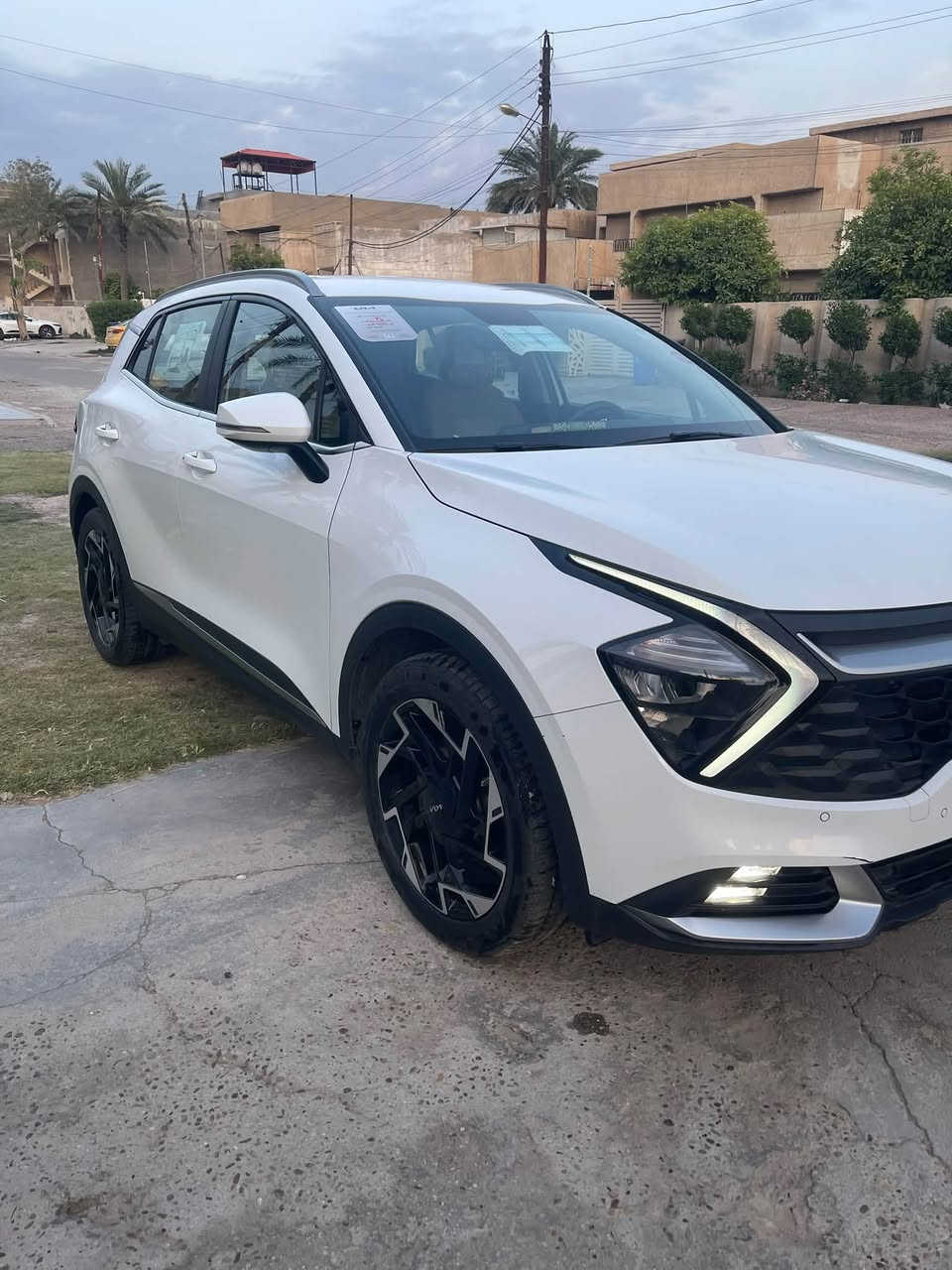 السلام عليكم …
كيا سبورتج ٢٠٢٥ خليجي فول مواصفات قمارة حديد  السيارة كفالة عامة باستثناء رصعة بالباب الخلفي جهة السايق كما موضح بالسونار 

السيارة ماشية ٢٣ الف كيلو متر 

مواصفات السيارة 

بصمة تشغيل عن بعد عدد ٢ 

بصمة ابواب 

نقطة عمياء 

مقاعد كهرباء 

جنطة كهرباء 

تدفئة مقاعد 

سايد بريك بصمة 

مري جانبية كهربائي واشاير بالمري 

اربع مودات قيادة ( سبورت نورمال اقتصادي وسمارت )

اوتو هولد 

كروس سرعة

تبريد قطعتين

لدات امامية مع خلفية مع زينون 

كامرا خلفي 

حساسات امامي خلفي 

تحكم ستيرن 

مانع انزلاق 

دكمة منحدرات

السعر ٢٢٤

مكان السيارة بغداد العامرية 

رقم الهاتف  *********** 

واتس اب
