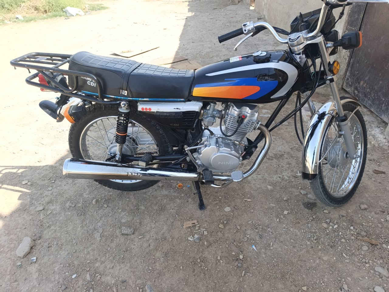 سلام عليكم دراجه للبيع مديل 2027 السعر 700 وبيه مجال ***********
