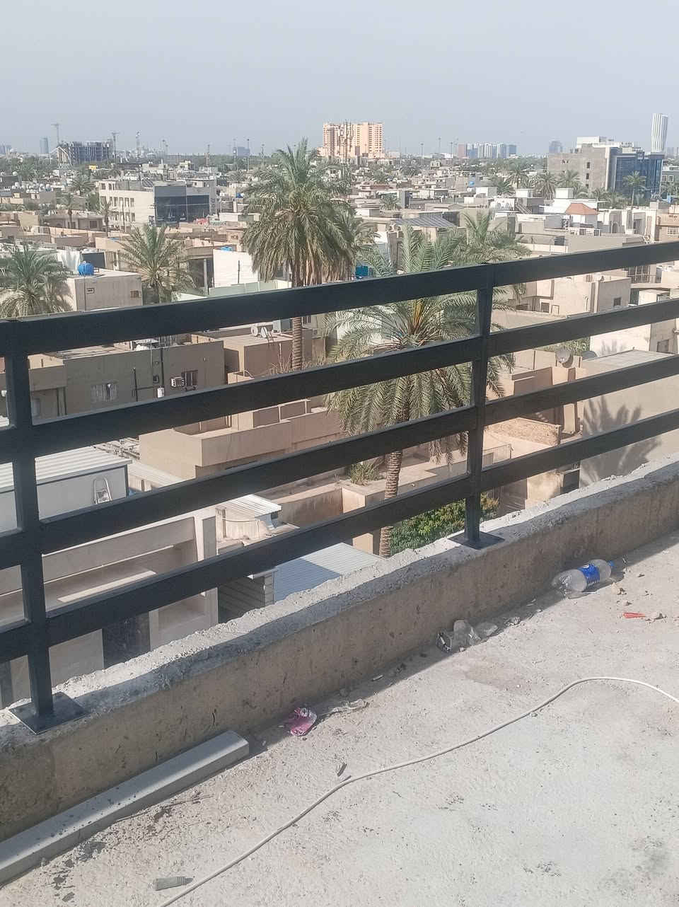 السلام عليكم  مساعد حداد الحم وفصل وكوسر محتاج عمل مبيت رحمه لوالديكم لاتقصرون ولحيم مضبوط العده شغل لايقصر ***********
