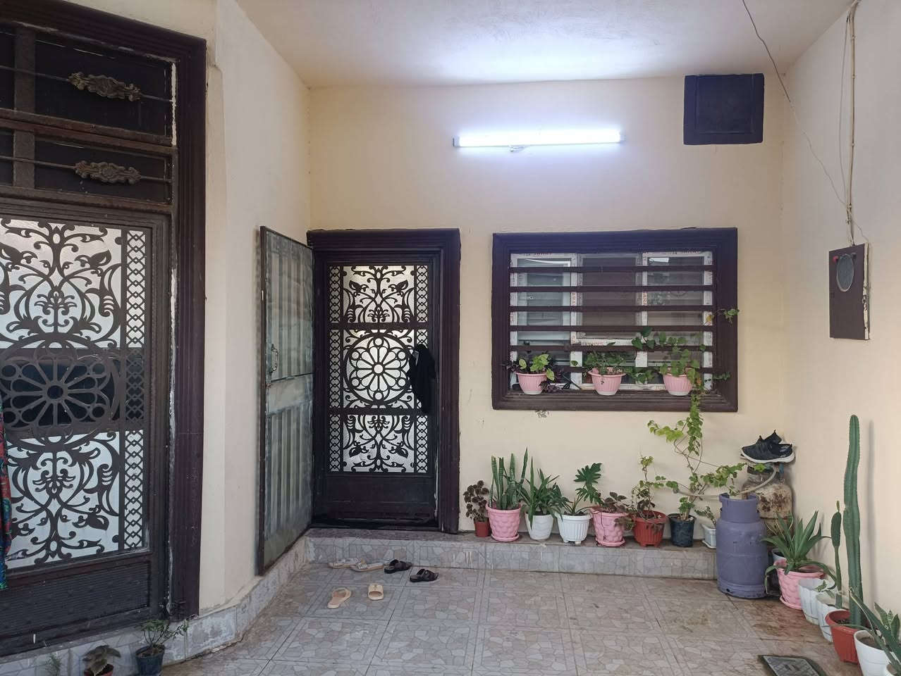 شوراو فرع صيدليه جيهان • ١٥٠م • ٢ غرف
