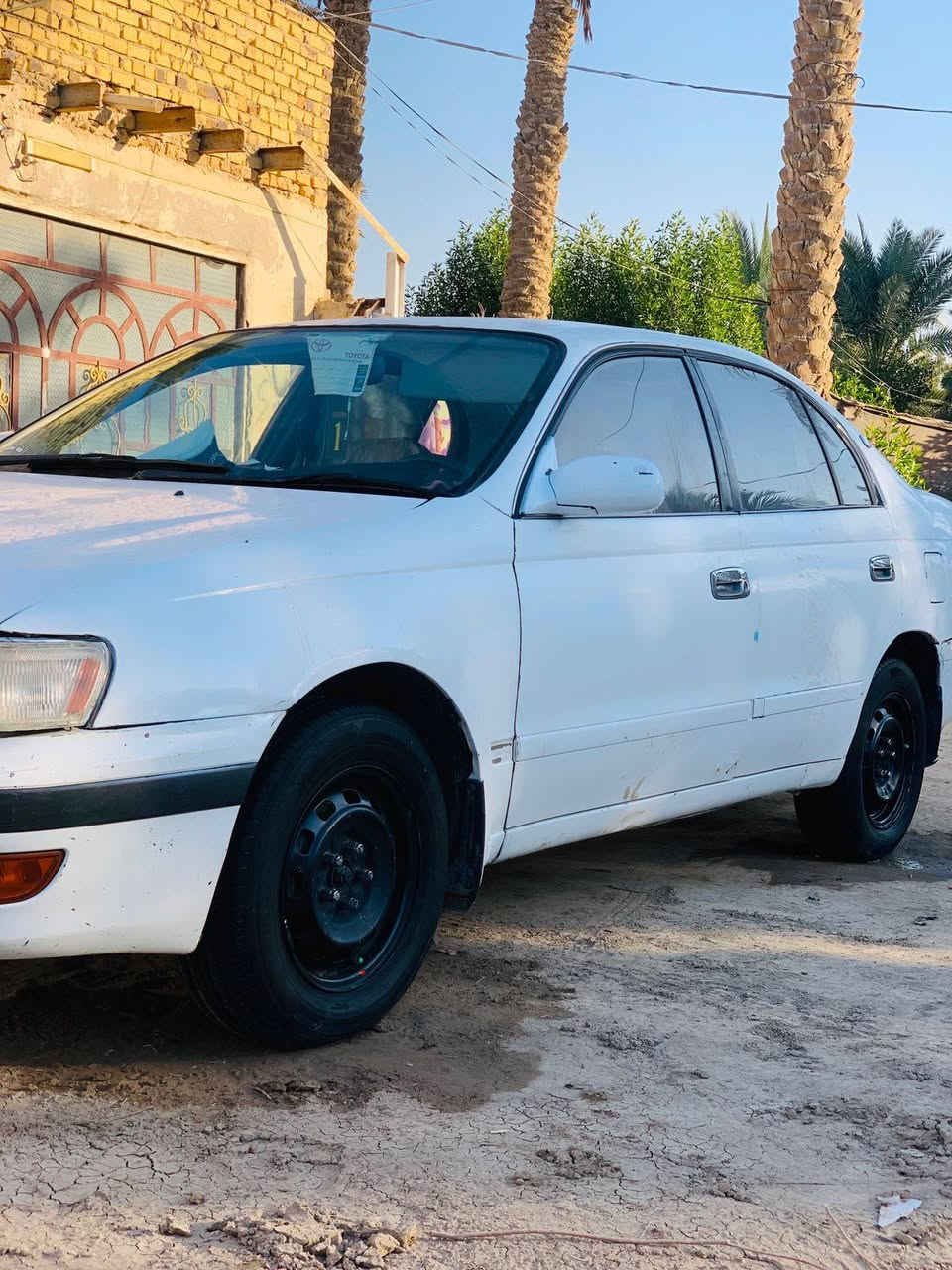 السلام عليكم كرونه موديل 93 رقم بغداد
مكينه وكير ستوني شاهدهن حاويه 
  تخم تايرجديد حداديه خير من الله
  مكاني الديوانيه المهناويه السعر ٤٢ وبيه مجال للشراي للاستفسار اتصال ***********
