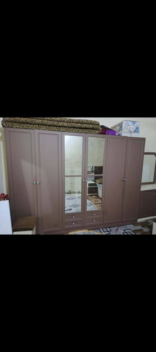 غرفة نوم تركية • كنتور ٦ باب • استعمال بسيط