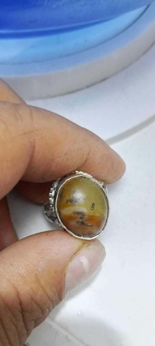 محابس سليمانيات قديمات جدا واحد حجره كاملة ماملعوب بيه الي يريدهن  يكتب تم واني ادخله ***********
