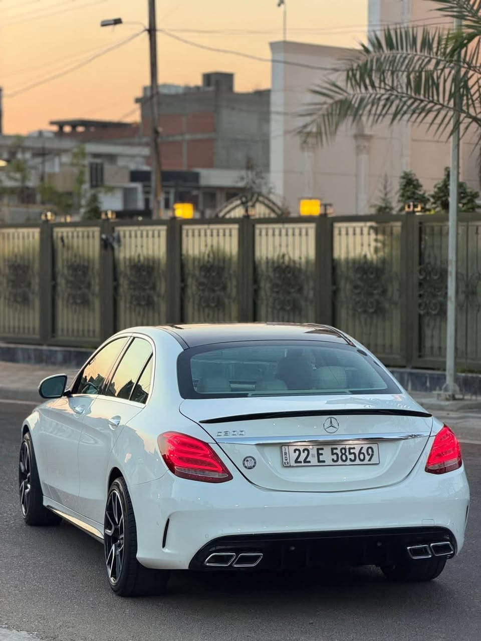 🇩🇪🚘 مرسيدس C300 | 🔥
🔹 الفئة: C300
🔹 المحرك: 2.0L Turbo – 4 سلندر
🔹 القوة: 241 حصان تقريباً
🔹 ناقل الحركة: أوتوماتيك 7 سرعات
🔹 الوقود: بنزين
🔹 الموديل: 2016

⭐ المواصفات:

✅ جلد
✅دبل ماوس
✅تدفئة مقاعد و المقود 
✅ مقاعد كهربائية
✅ ذاكرة مقعد السائق
✅ فتحة سقف بانوراما
✅ شاشة وسطية
✅ كاميرا خلفية
✅ حساسات أمامية وخلفية
✅ دخول وتشغيل بصمة
✅ مثبت سرعة
✅ تحكم بالمقود 
✅ إضاءة LED
✅ ويل 20
✅ تبريد أوتو
✅ أنظمة ثبات وأمان متكاملة
✅ صفر مسج بدون اي مشاكل
✅حادث جاملغ و بنيد صبغ

💰 السعر: [ 188 ]
📍 الموقع: [ بغداد المنصور ]
📞 للاستفسار والتواصل: [***********]
