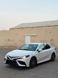 TOYOTA CAMRY 2024 SE✅ صبغ/ جملغ و بونيد بدون دواخل      ايرباگ/ ستيرن ...