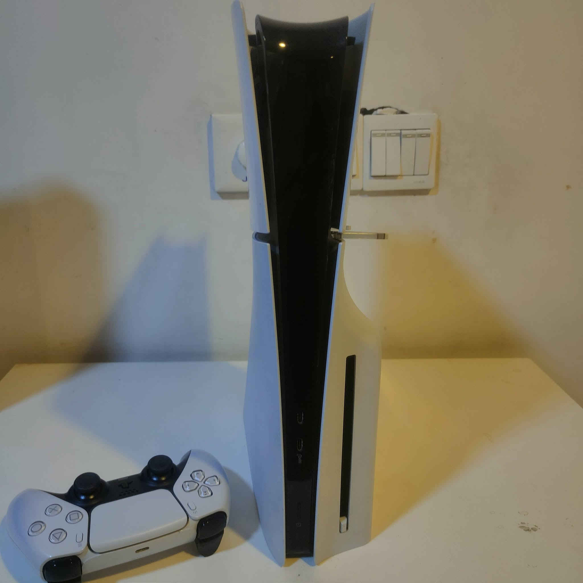 سلام عليكم اخوان ps5 نضيف الجيل الاول سليم استعمال قليل وويا جويستك وقرص قراند 5 نسخه الفايف  امريكي وبي حساب
السعر 850 وبي مجال 
الرقم ***********
سلام عليكم اخوان ps5 نضيف الجيل الاول سليم استعمال قليل وويا جويستك وقرص قراند 5 نسخه الفايف  امريكي وبي حساب

