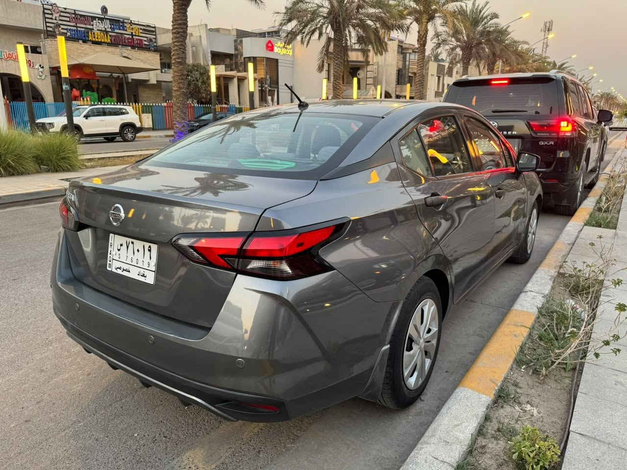 للبيع نيسان فيرسا 
موديل ٢٠٢٠ رقم بغداد 
السيارة كلش نظيفة ماشية ٥٠ الف ميل قابلة للزيادة 
حادثها كلش خفيف فقط الجاملغ و حافة البنيد حسب ما واضح بالصور  و نصبغ البنيد بعدها بسبب جراد اللون 
بدون دوااخل شواصي لغوود بدنة كلة سليم و بدون ضرر وضررها جدا بسيطة 
كير محرك كلة كفاالة على وضع الشركة وكلش معتني بصيانة السيارة من ناحية الإدامة وكلشي

 مكاني بغداد / اليرموك شارع مسبح اليرموك 
سعر السيارة ١٠٥ $ وبيهة مجال حق جيتكم 
للتواصل ***********
