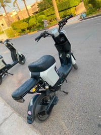 دراجه شحن • ٥ بطاريات • شاشة ناقصة