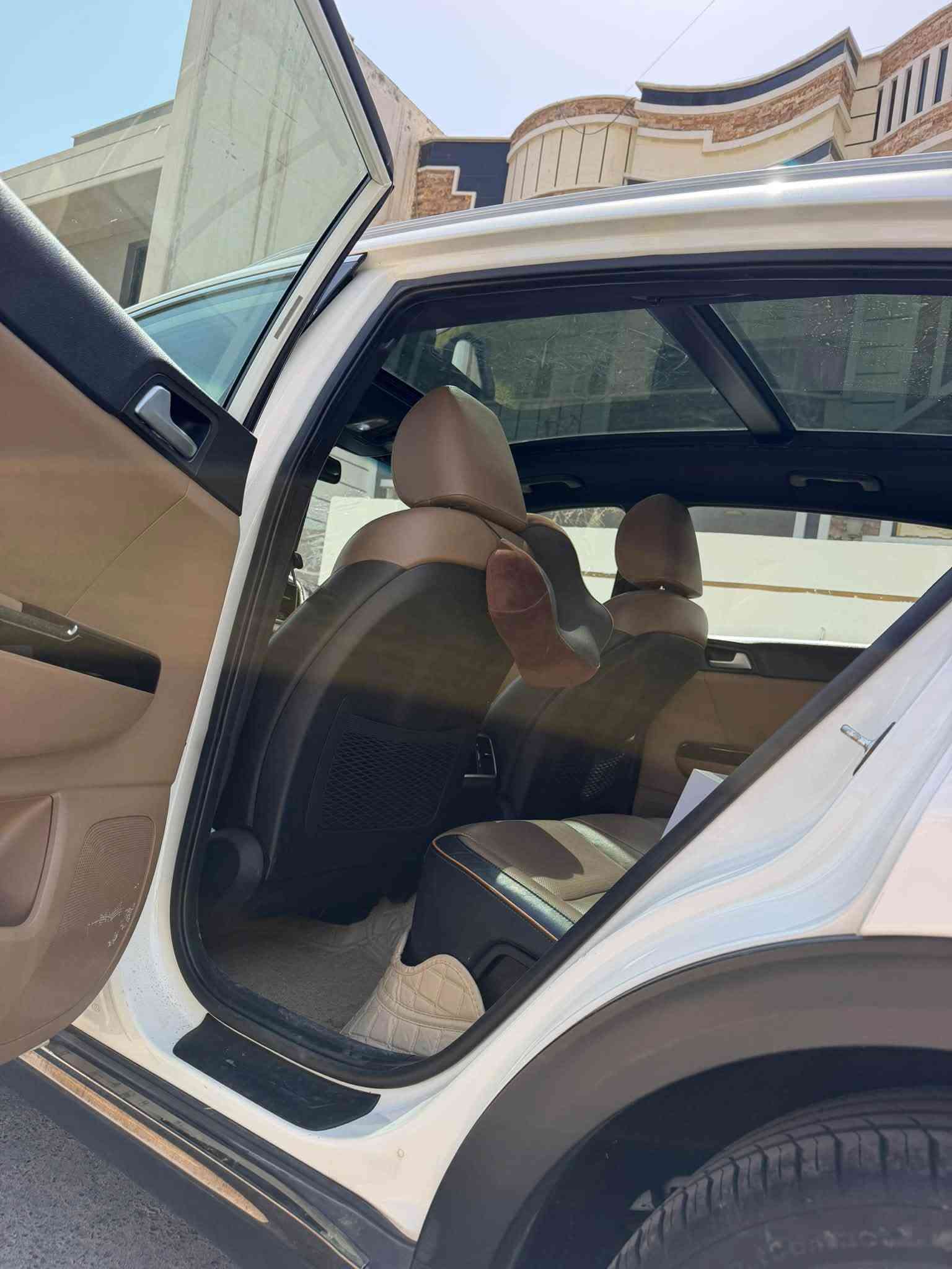 السلام عليكم 2020gtlin جتي لاين خليجي مكفولة
مكينة 2000دوش مرغوب مكفولة من صبغ 
كير مكينة تخم تاير كله مكفوله وجديد
ماشيه 102 كيلو
عدا بارين صغار جداً
مكاني بغداد اليرموك
***********
سعر 188 ورقة قفل
