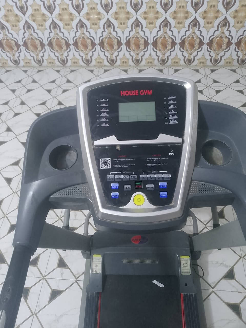جهاز جري للبيع جهاز نضيف مستخدم شهر واحد يريده يجي خاص سعر 300وبيه مجال مكان دوانيه قضاء شاميه ***********
