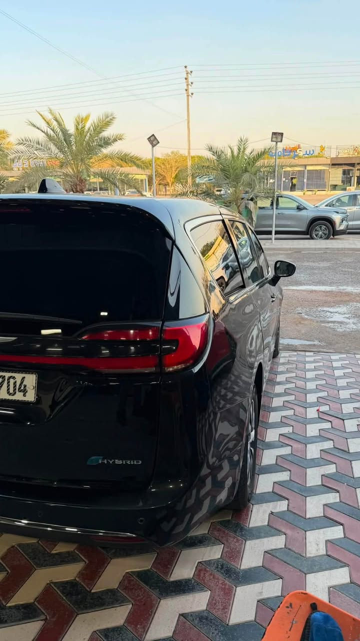 كرايسلر باسفيكا فول فئة تورنكL بلكن وهايبرد 2024

يعني 3 انظمة بانزين وهايبرد وشحن خارجي كل واحد بوحده

رقم الشاصي 2C4RC1S78RR150116

بدون شواصي بدون لغود بدون بجم فقط صبغ حزام عدا الجنطه والقماره ايرباك امامي سليم كله ما طاك فقط جوانب

سيارة ميني فان فول كراسي Vip منفصلة كشنات جلد فاخر سياحي كراسي الامامية تدفئة وتبريد 3 قطع فول مواصفات رادارات امامية وخلفية حساسات امامية وخلفية مثبت مسار ومثبت سرعة ومود التراكشن ودكمة والرادار تكدر طفيها وتشغلها ودكمة الاصطفاف التلقائي بيبان كهرباء 4 وضعيات جنطة كهرباء ويوجد باب جانبية بالجنطة للتخزين وشاشة وسطية بيها كل التحكمات بالتبريد وغيرها الخ…. وتبريد منفصل بيانو علما حته شادلها درع من الاسفل حفاظا على السيارة والسيارة وارد امريكي ضربتها جوانب طخات صفاح وبجم سليم بدون ايرباك امامي كله سليم فقط جوانب  بدون دواخل السعر مكلفه عليه اكثر من 248

لكن سعر البيع 195 وبيها مجال قليل السيارة انظف من الصور   وللستفسار الاتصال ***********/

واتساب واتصال وخط 
سونار مرفق وصور الحادث هم وياها
