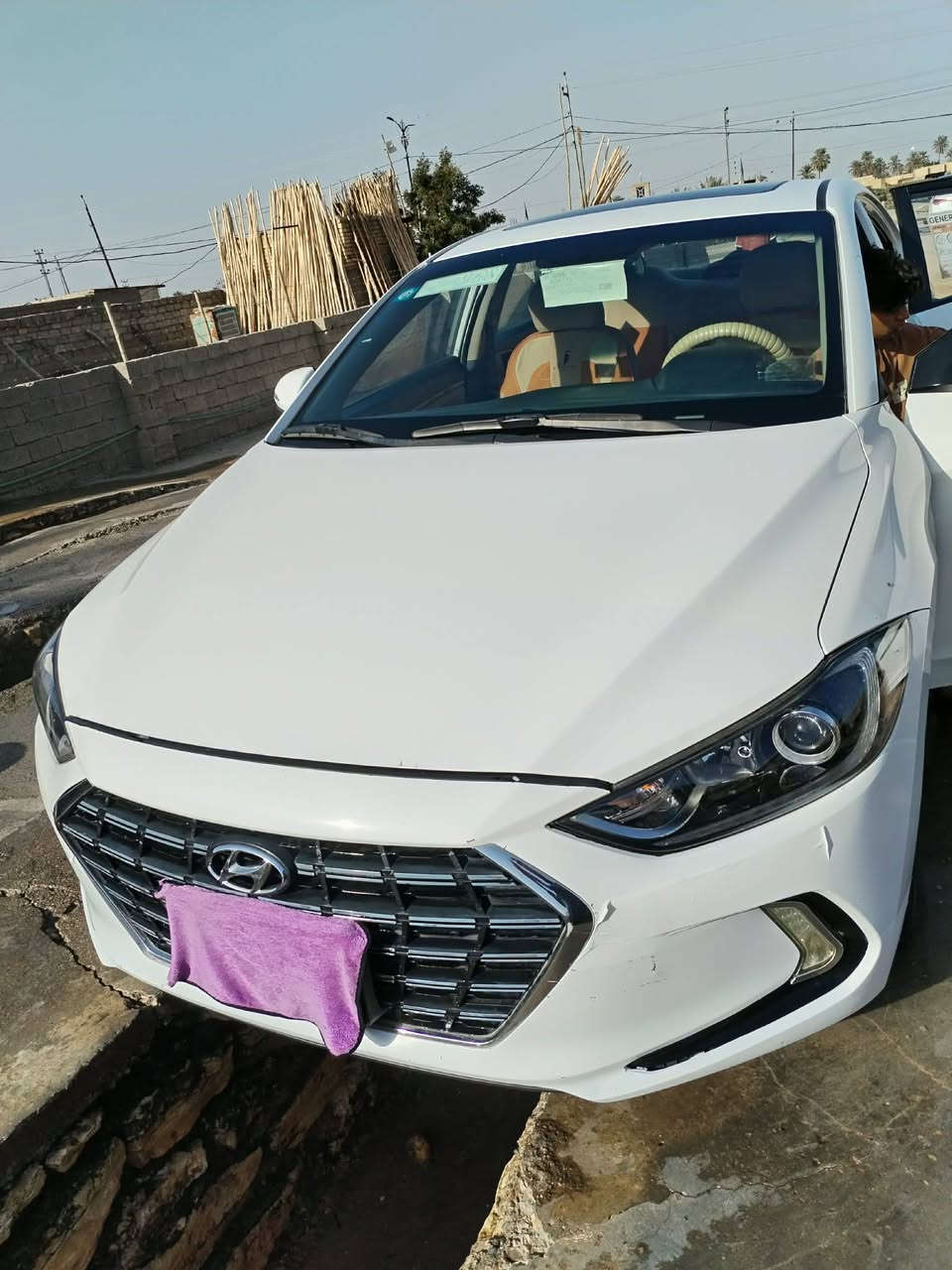 السلام عليكم النتره مديل 18 خليجي فوال  بصمت أبواب شاره بلل مري مري شفط تحكم ستيرن فتحه فوال عده البصمه رقم قادسيه باسمي سياره بيها صبغ باب خلفي وشويه بارد فقط بدون معجون مكينه 2000 كير ومحرك كفاله تبريد ثلج حداديه تخم تاير كلها جديد مكلف بنشر رقم (***********)
