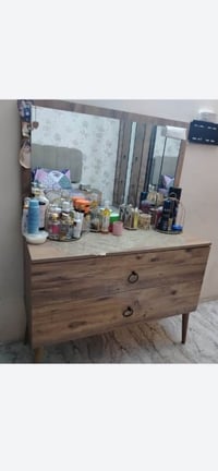 غرفه نوم وتخم مستعمل قليل ونضيفات مابيهن اي ضرر ثنينهم 500قفل مستعجل ع...