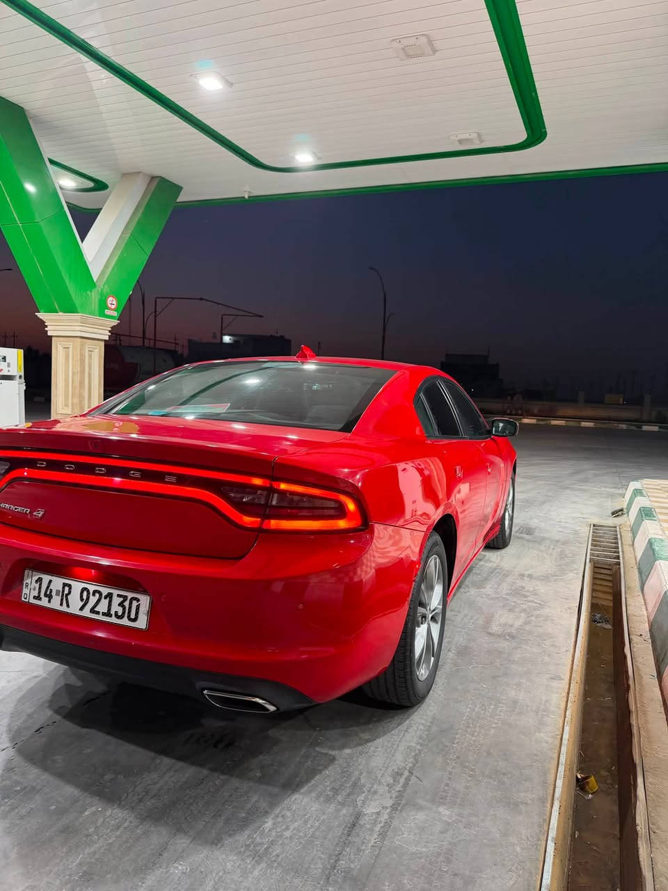 السلام عليكم
جارجر 2022 sxt فور ويل 
لون احمر مميز طماطي 
وارد امريكي داخلة بدون ضرر 
وهنا بالعراق صار بيها ضرر بنيد وتبدل بلادي نفس اللون وايرباك سستم مكفول ١٠٠٪؜  وطخة بالباب الخلفي بسيطة

المواصفات 
شاشه كبير 
كامره خلفية
كشنات حضن
كشن كهربائي السايق 
محرك ٣٦٠٠  
شفتات استيرن  
مثبت سرعة 
مانع انزلاق 
نظام رياضي سبورت
حساس خلفي 
تشغيل عن بعد 
بصمة أبواب 
رقم أنكليزي بصرة بأسمي تحويل ثاني يوم 

السياره  ماشية 69,000 الف كيلو متر.   كير ومحرك مكفول كله جديد عله وضعية الشركة 
السياره نقد  265 ورقة وبيها مجال 

للاستفسار الاتصال على الرقم  ***********
 
مكاني ميسان / المجر
