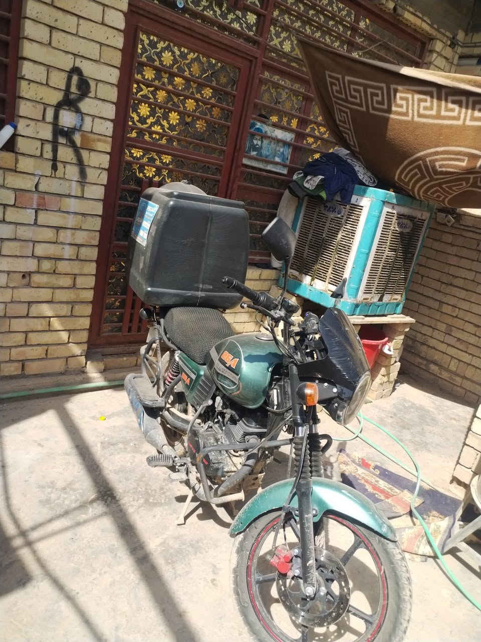 سلام عليكم درجة دايوان البيع 
موديل 2026 أوراق سكنر
دراجة بعدهة زيرو مكفولة
مكينة بلاد كفالة مكينة وشاصي
دراجة كلهة علا البلاد ما مبدل بيهة شي
بيهة بس عواج بل ستيرن سعرة 10 الاف
لا ماشة ولا دبلات بيهن شي ولا شاصي
السعر مليون و600 رقم التواصل (***********)
