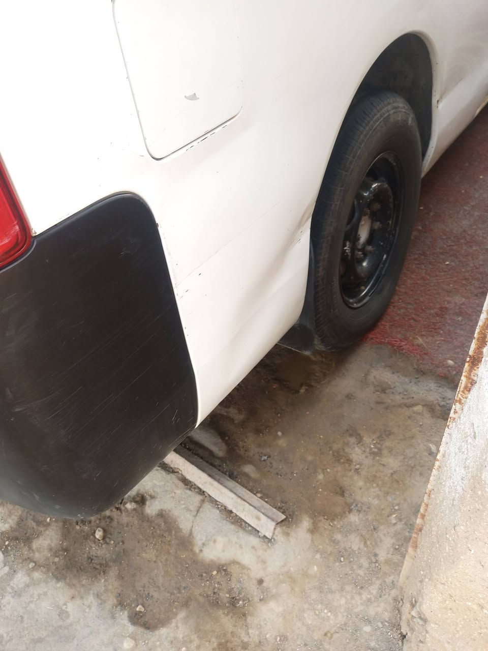 للبيع موديل ١٥ كفاله من الصبغ متعهد بلكير والمحرك و اكس السعر ١٨٠ للتصال *********** و***********العنوان بغداد محموديه
