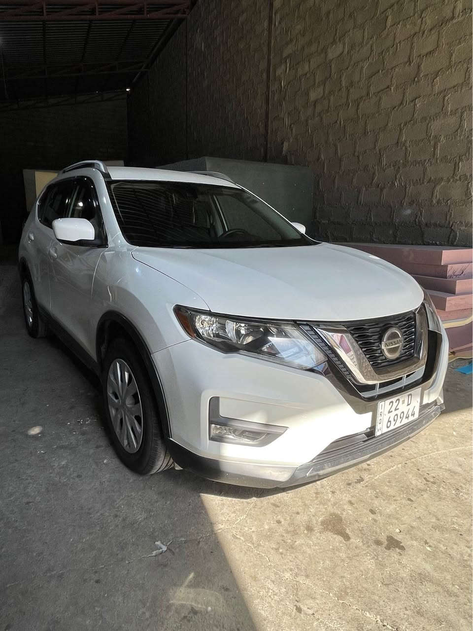5N1AT2MT1KC714485
نیسان رۆگ ٢٠١٩ 
سیارەکە زۆر پاکە بی حەیبەو شوختو قەپو قۆپە 
تەنها چاملغی پێشی پەمپە ئەوی لە رەقەم شانسی دەدا
لەگەڵ دوو پیدی ئار *********** أربيل, العراق
