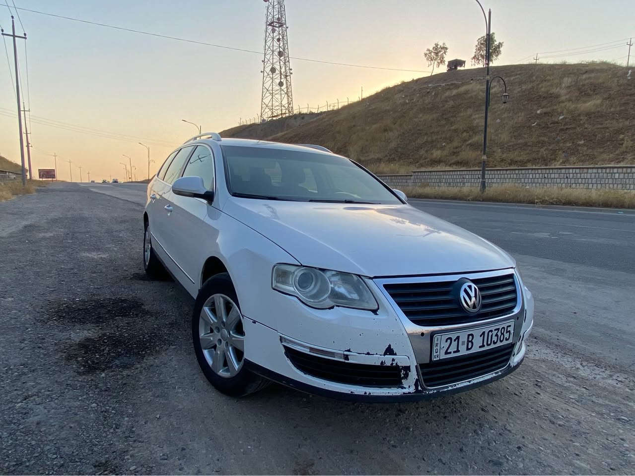 پاسات ستیشن 2010.   گێڕو مەکینە کامری سەنەوی مانگیکی ماوە. دەفتەر بەنزینی هەیە 
چاملغو  پەڵەیەکی دەرگای بۆیاغە بێ ناوگردن 
زۆر پاکو جوان ماوەتەوە سعری 57. وەرەقە 
شوێن چەمچەماڵ  
*********** شمشمل, السليمانية
