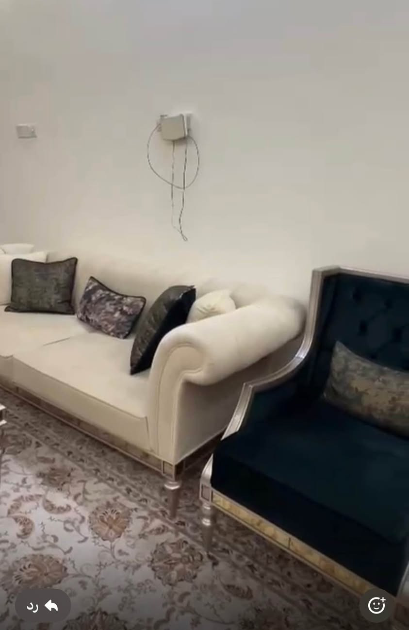 قنفات نظافه ٩٠/١٠٠ مستعملات سنه ونص السعر مليونين ونص وبيهن مجال جدد وما بيهن شيي العنوان البصره معقل *********** البصرة, العراق
