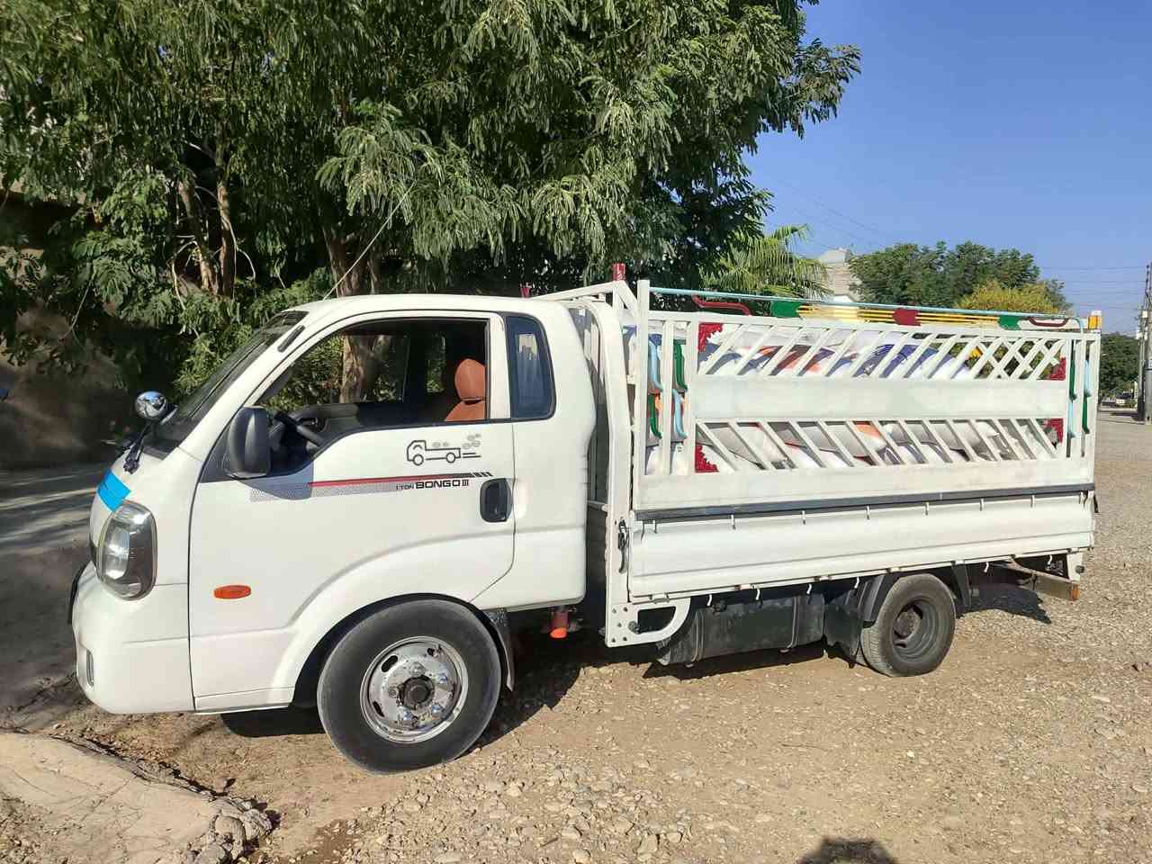 کیا چوار هەزار بڕاوە نمونە لەجوانی ماڵێکی بێعەیب
چوار تایەی تازە
کراوەتە پەمپو نۆزڵ پێنج ته نی لێده و بڕۆ😂
***********
