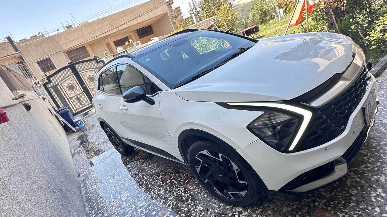 كيا سبورتج 2025 للبيع
خليجي شركة احباب الزيتون 

فول مواصفات gtline  ماشية ٤٠ الف كيلو متر

سقف بانورامي، داخل أسود جلد ، صندوق كهربائي، كاميرا خلفية ، رادار امامي ، تدفئة المقاعد ، مرايا جانبية كهربائية، مثبت السرعة ، مراقبة النقطة العمياء ، أبل كاربلاي، تدفئة ستيرن ، شاحن لاسلكي، ABS، AWD، وضعيات قيادة 5 ، حساسات ضغط الإطارات، 

حادثها بنيد وجاملغين راجعات بارد ومصبوغات
السيارة نظيفة صدر جديد تخم تايرات جدد 
نظيفة كلش السيارة باسمي تحويل ثاني يوم

سعرها 203 ورقة وبيها مجال للشراي
مكاني شارع فلسطين
***********
