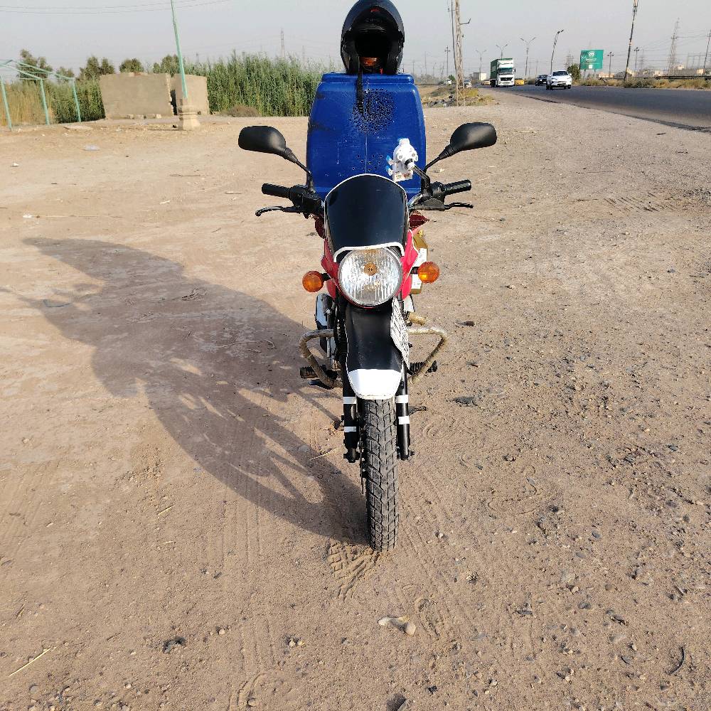 سلام عليكم بوكسر موديل 22 رقم بغداد بس مو بأسمي دراجه نضيفه ومكينه ناعمه لاتنقص ولا تبخر سعر1950 وبيها مجال قليل مكاني بغداد بسمايه *********** بي وتساب او مراوس بدايون 