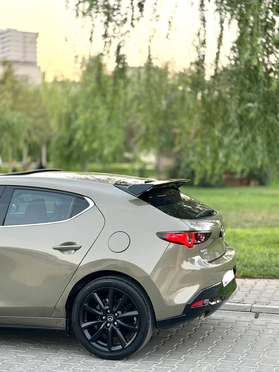 mazda 3 carbon torbo 2024
نمونە لە جوانی 
رەنگی عەسکەری دانسقە 
پێش کەپس 
سڵاید 🌚
ڕادار ٣٦٠ 
کامێرە 📷 
کوشن جڵد ( کارەبایی _ کوشن خەزنی ناو قەیسی و شاموا و جڵد )
ماوەی ڕۆیشتوو تەنها ٢١ هەزار 
دەبڵ ئەکسل
مەکینە دوونیوی تۆڕبۆ 🔥🔥
ڕەقەم و سەنەویی و ژینگەی تازەیە 
ئێرباگ بەس شانی سایەق 
گێڕ و مەکینە و کارەباییات و ئەکسل و تەقە و ڕەقەو دار و بەرد بەشەرت 💯
بۆیاخ تەنها دوو پارچە ( دەرگایی دوای سایەق ، چەمەلەغی دوای سایەق ) 
سەیارەکە نموونەیە لە جوانی 
بۆ ڕەقەم شانسی نامە بنێرە 
نرخی 149 گەڵا و مامەڵەیەکی برایانە 
📍سلێمانی
***********
*********** السليمانية, العراق
