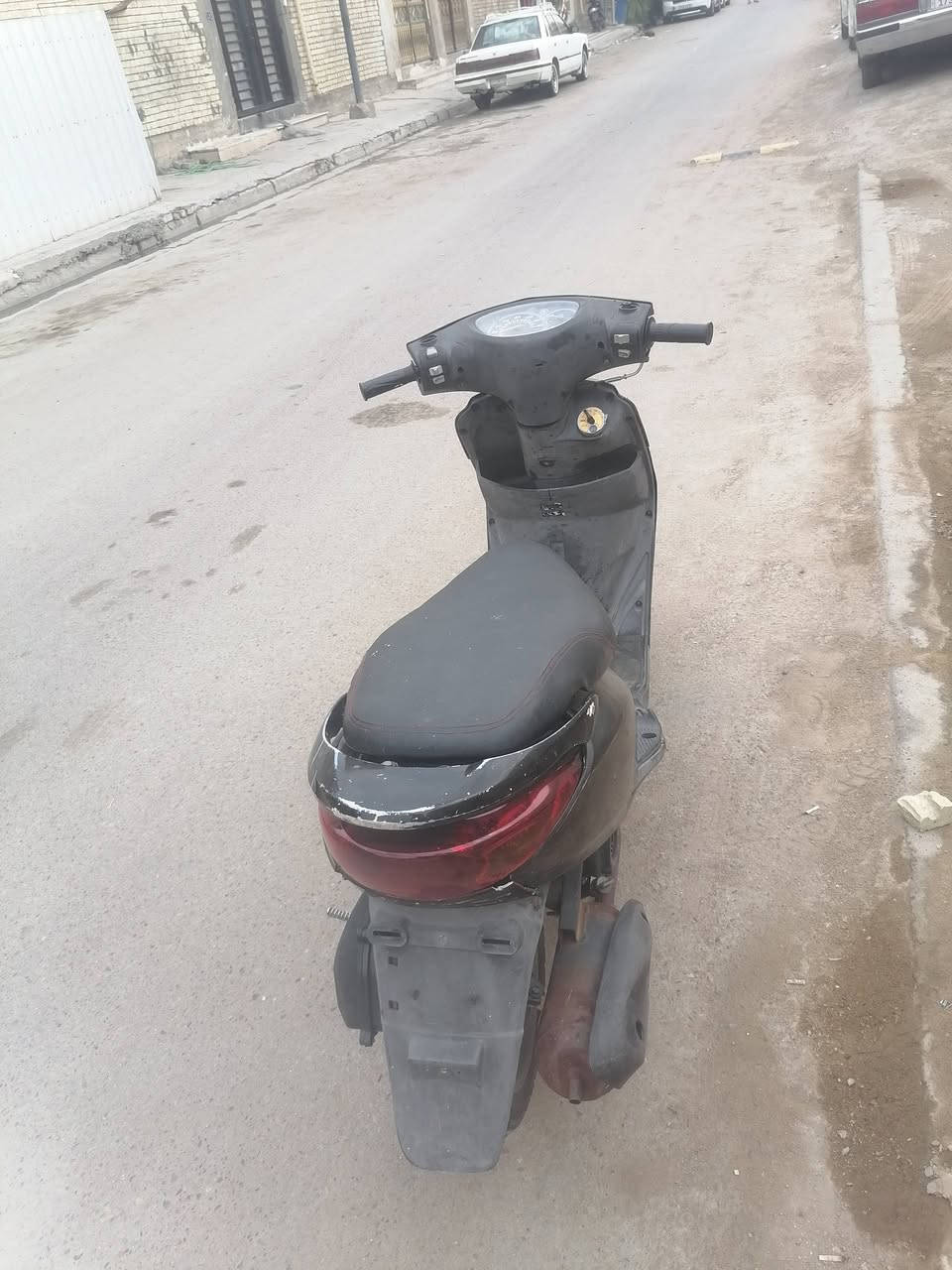 السلام عليكم دراجه ابريز للبيع سعر ٣٥٠وبيه مجال شي بسيط  دراجه حلوه وشلعه ومعدل تاكل الكاع اكل مكاني بغداد مدينة الصدر اتصل وتدلل***********
