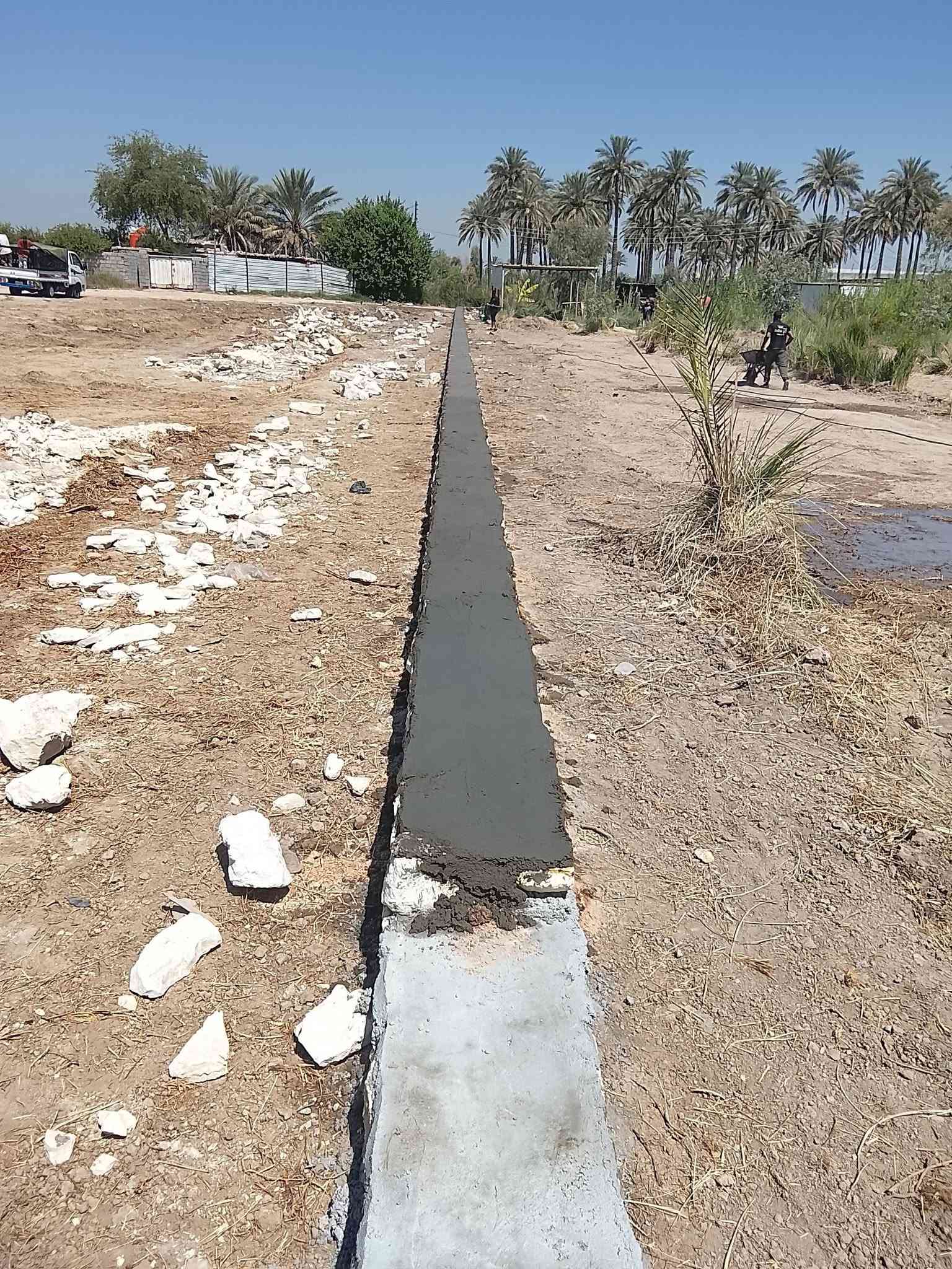 السلام عليكم بناء حجر كرسته وعمل بناء بيوت اسيجه ممرات نافورات تطبيك ارضيات وشواطى الاتصال على الرقم ***********
