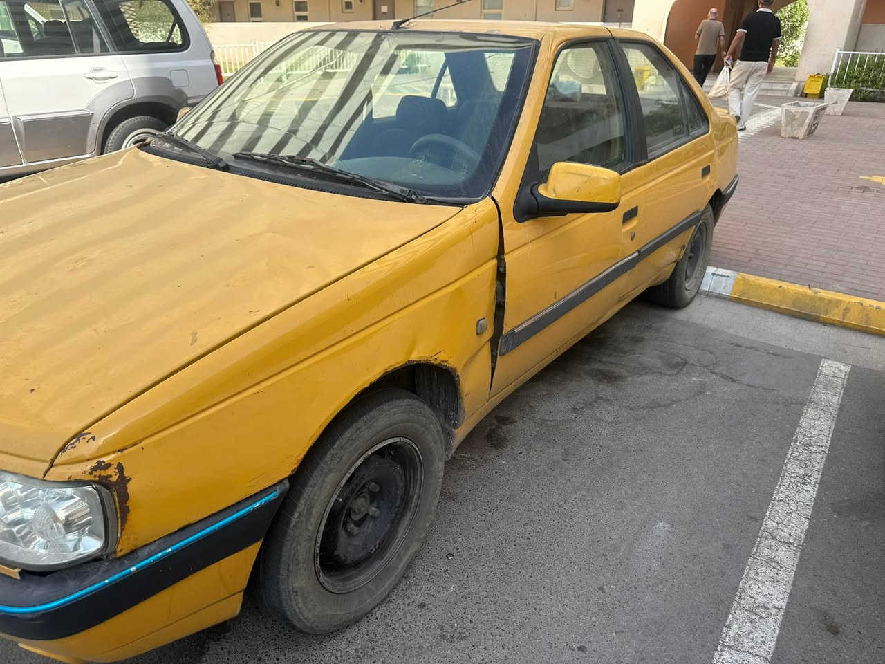 السلام عليكم 
 بيجو لميس 
للبيع مستعجل 
سعرها 25 
***********
