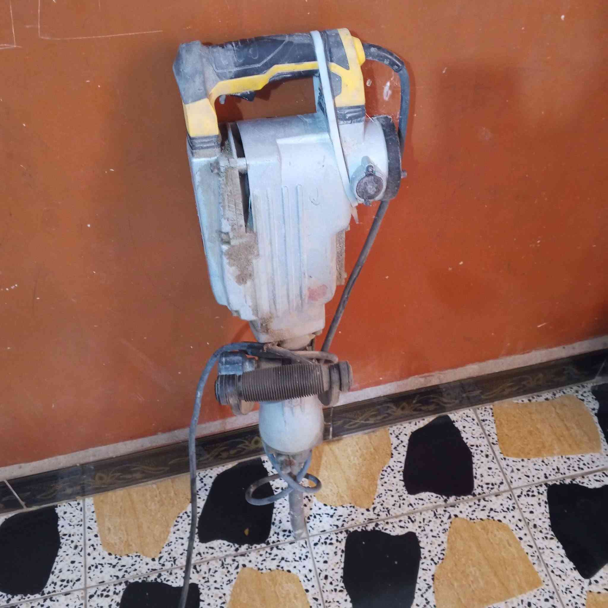 جك همر لبيع الي يريدهه يخابر على رقم ***********
