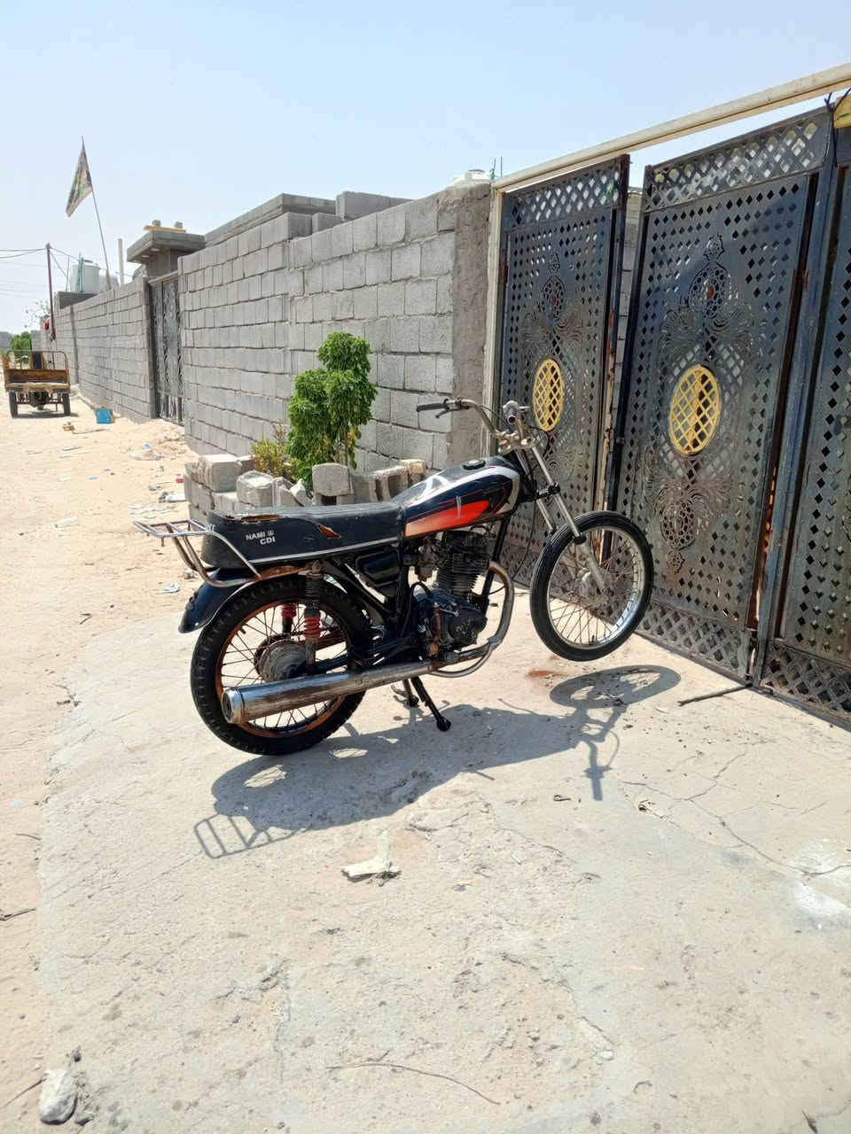 دراجه للبيع محرك مكفول شرط لا صوت ولا نضوح ولا تبخير شاصي بلادي دراجه جاهزه سعر 225مكاني خور زبير ***********
