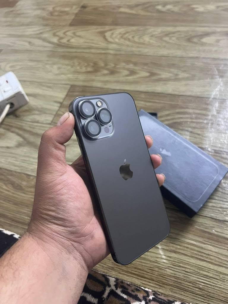 ايفون 13 برو ماكس ع وضع الشركه للبيع او مراوس ب اي ايفون :- 
لون اسود نفطي 
ذاكره 256 
بطاريه 85 
شاصيه كفاله عامه حت من الزلغ 
كامل ملحقاته كارتونته وكيبله الاصلي الحد هسه ممفتوح بعده بستيكرات الشركه وكفرات ٢ وحمايه للكامرات 
الجهاز ع ايد وحده من الشركه الحد هسه كفاله عامه من كلشيي ع وضع الشركه زلغ مابي السعر 690 العنوان بغداد ويوجد توصيل لبغداد فقططط غير متواجد ع ماسنجر فقط واتساب ورصيد 
*********** بغداد, العراق
