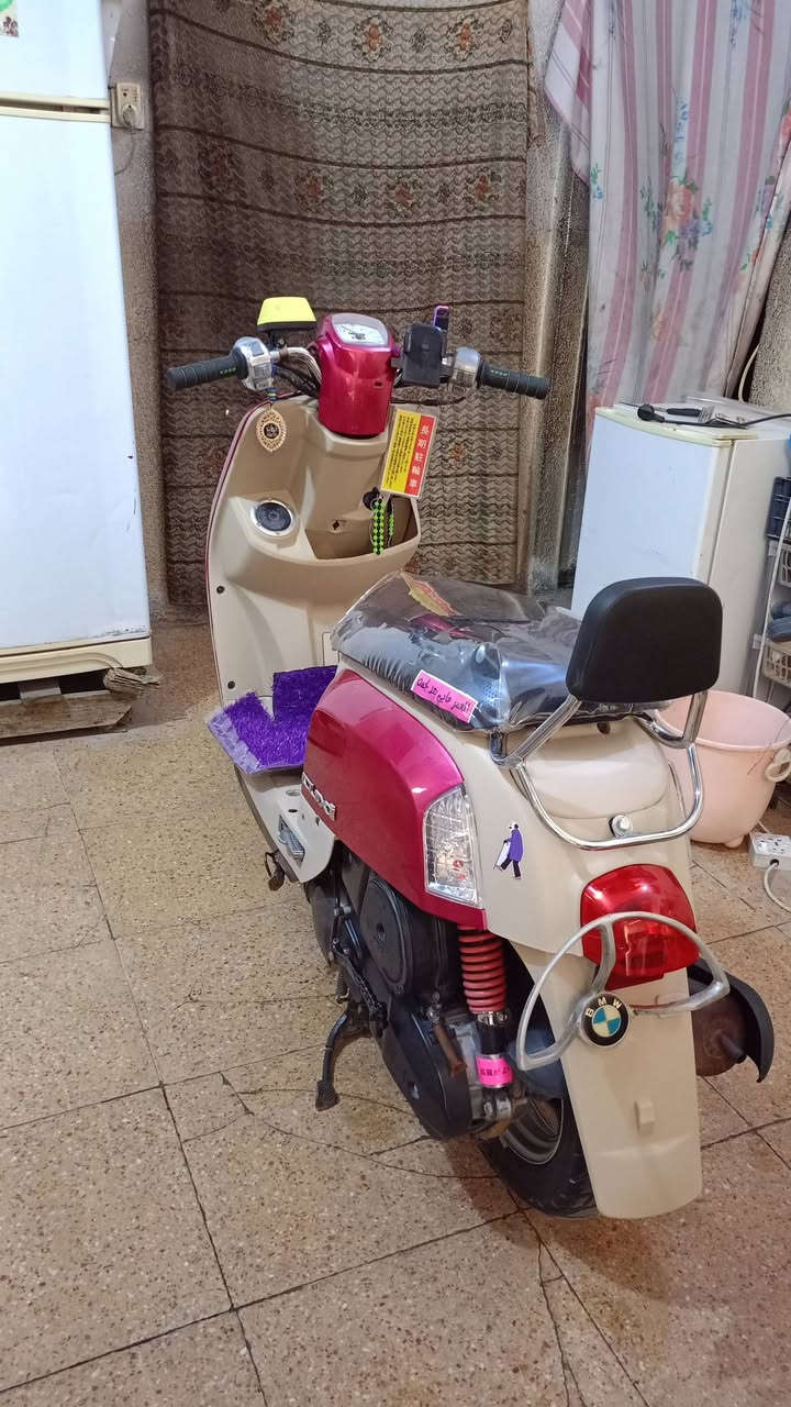 ماكس بوليس • ٢٠٠٧ • طالعة من الوكيل