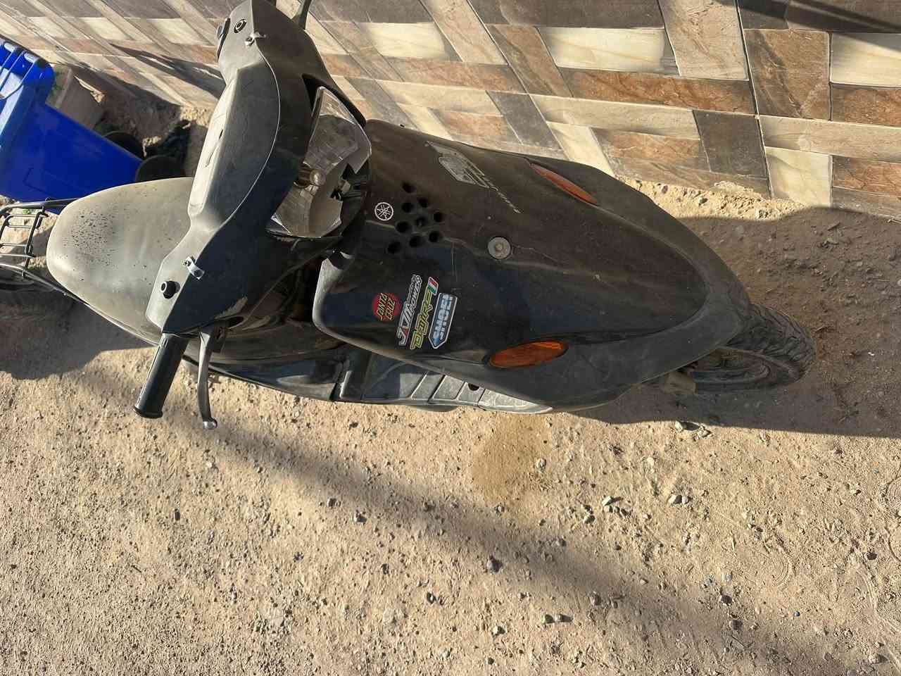 سلام عليكم دراجه بيجي متروكه بيها شاصي ملحوم بسيط وكابريته تعبانه ابيعلك على حطتها وغراضها اصليه كلها قيمها بلي يرضي الله وبلعافيه 
***********
