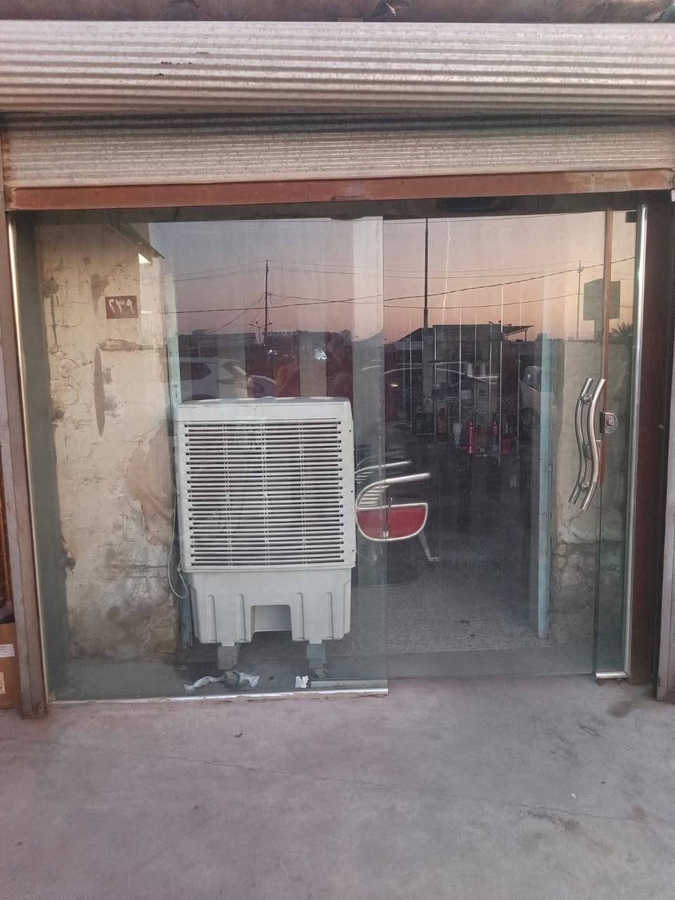 جام خانة للبيع 

باب اسلايت
 
الارتفاع 273

العرض 271 
***********
