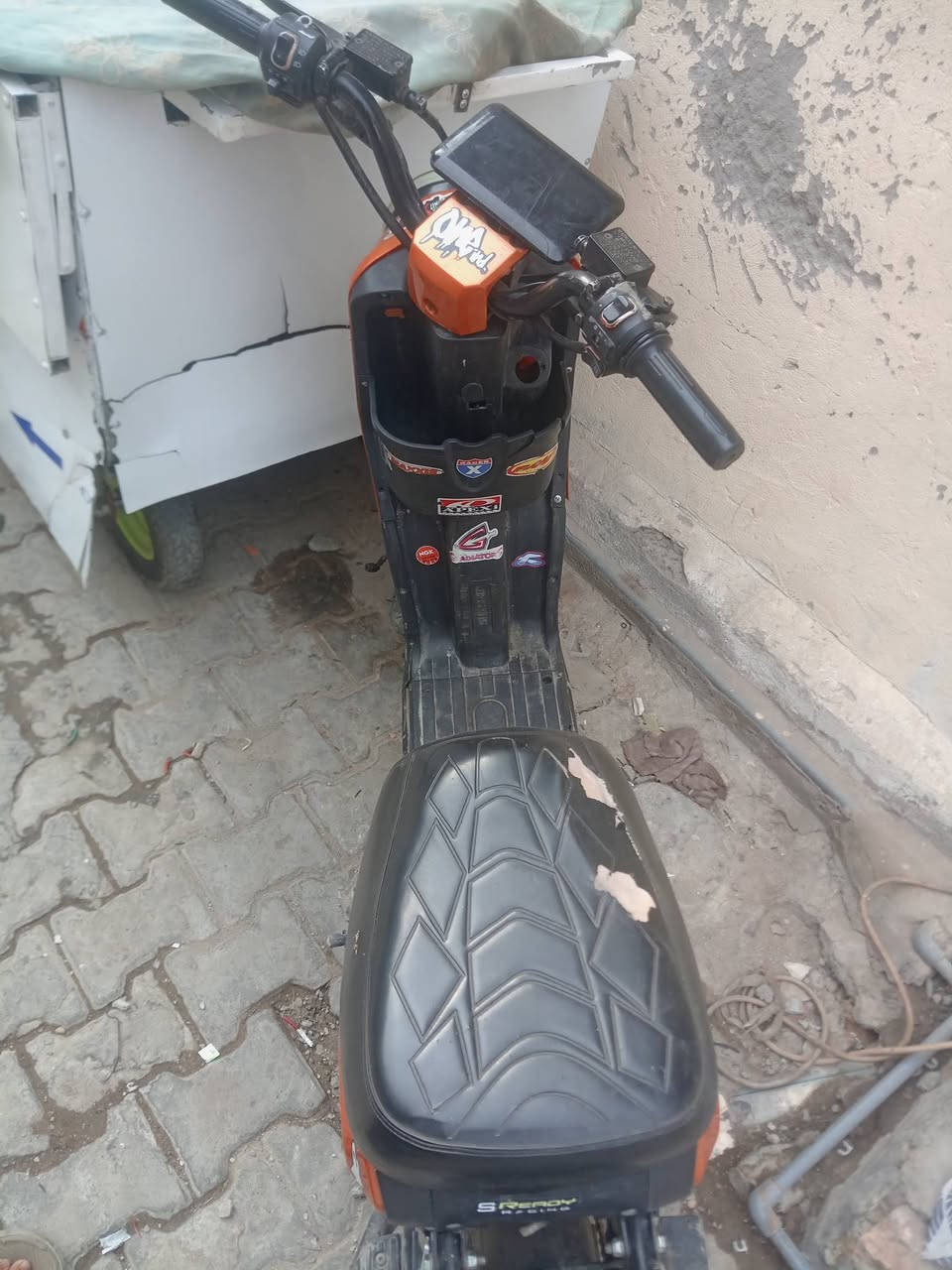 R9 • بطارية واكفه • جوزة مكسورة