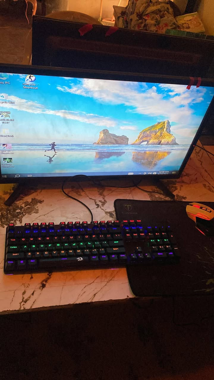 🔥 للبيع 10 حاسبات قاعة ألعاب كاملة – أوفلاين 🔥

🎮 العدد: 10 حاسبات
🖥️ الأجهزة مستخدمة بقاعة ألعاب أوفلاين
🎮 مناسبة لألعاب مثل:
• Counter-Strike
• Battlefield
• Call of Duty
• ألعاب الأونلاين/الأوفلاين الخفيفة والمتوسطة
• ألعاب LAN

💻 الأجهزة ويا شاشاتها وملحقاتها حسب الموجود بالصور
📌 الأجهزة مجرّبة وتشتغل، ومناسبة جداً للي يريد يفتح قاعة ألعاب أو يوسّع قاعته.

💰 السعر للـ10 أجهزة: 1,250,000 دينار عراقي
🔥 السعر قابل للتفاوض للجادين فقط

📍 مكان الأجهزة: [الدوانم قرب الشرطة الخامسة ]
📞 للتواصل: [***********]

⚠️ البيع يفضّل دفعة واحدة.
