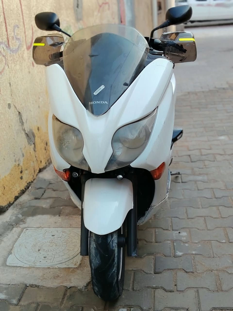 فورزه 010
7 نمر 
4 تحويلات
مكينه رصاصي 
مكينه ناعمه وشعله على الفحص 
زنون شركه osrom  الاصلي الوكاله 
سماعات بلادي مكفوله كفاله عامه 
الشراي بخدمة 
للاتصال ***********
